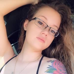 Meet your Posher, Aylet